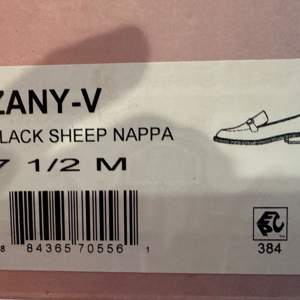 Shoes - Picture 2 of 3